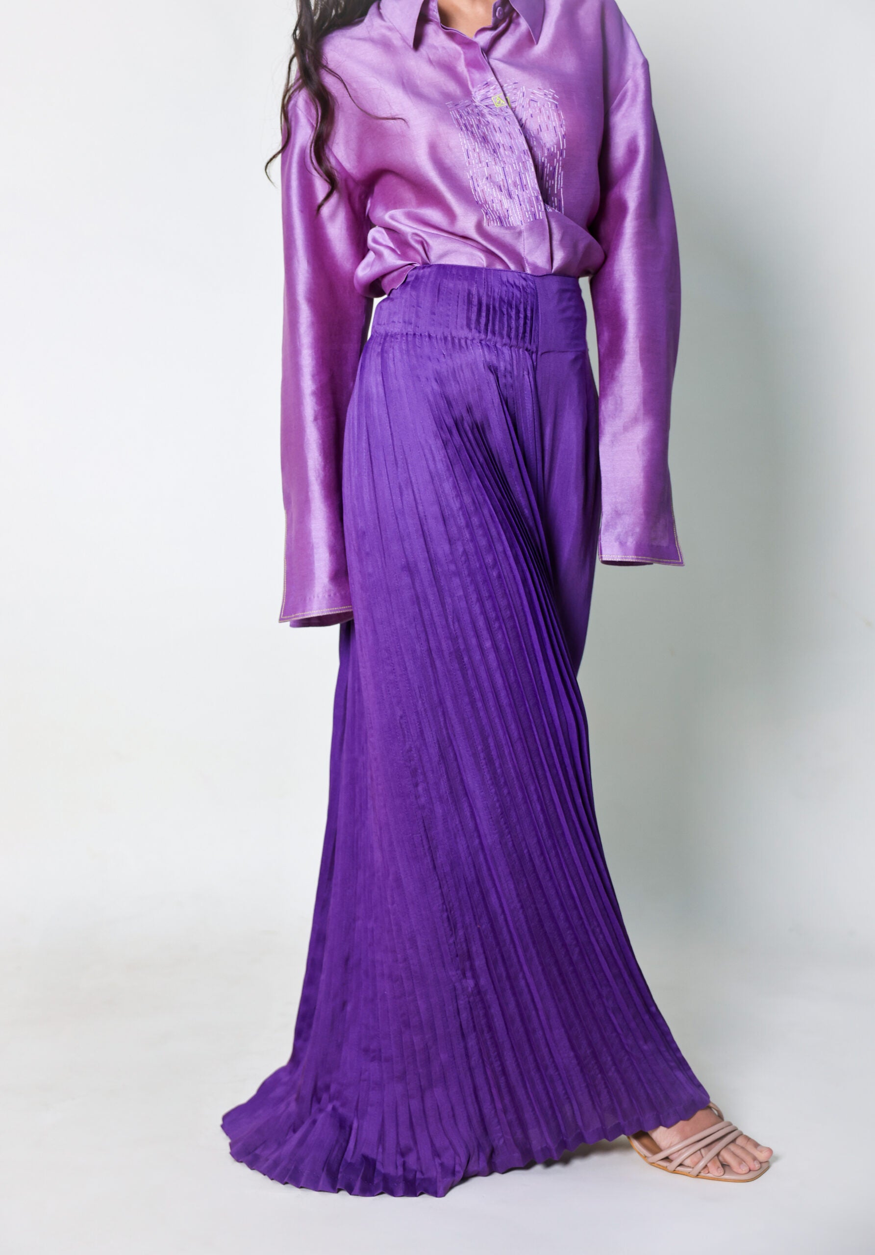 gesture knife pleat pants