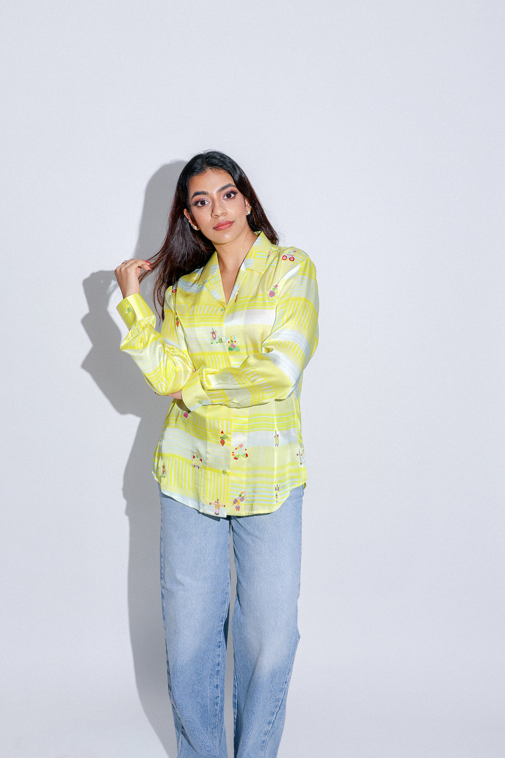levitating blouse