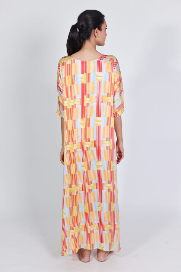 miss aligned kaftan