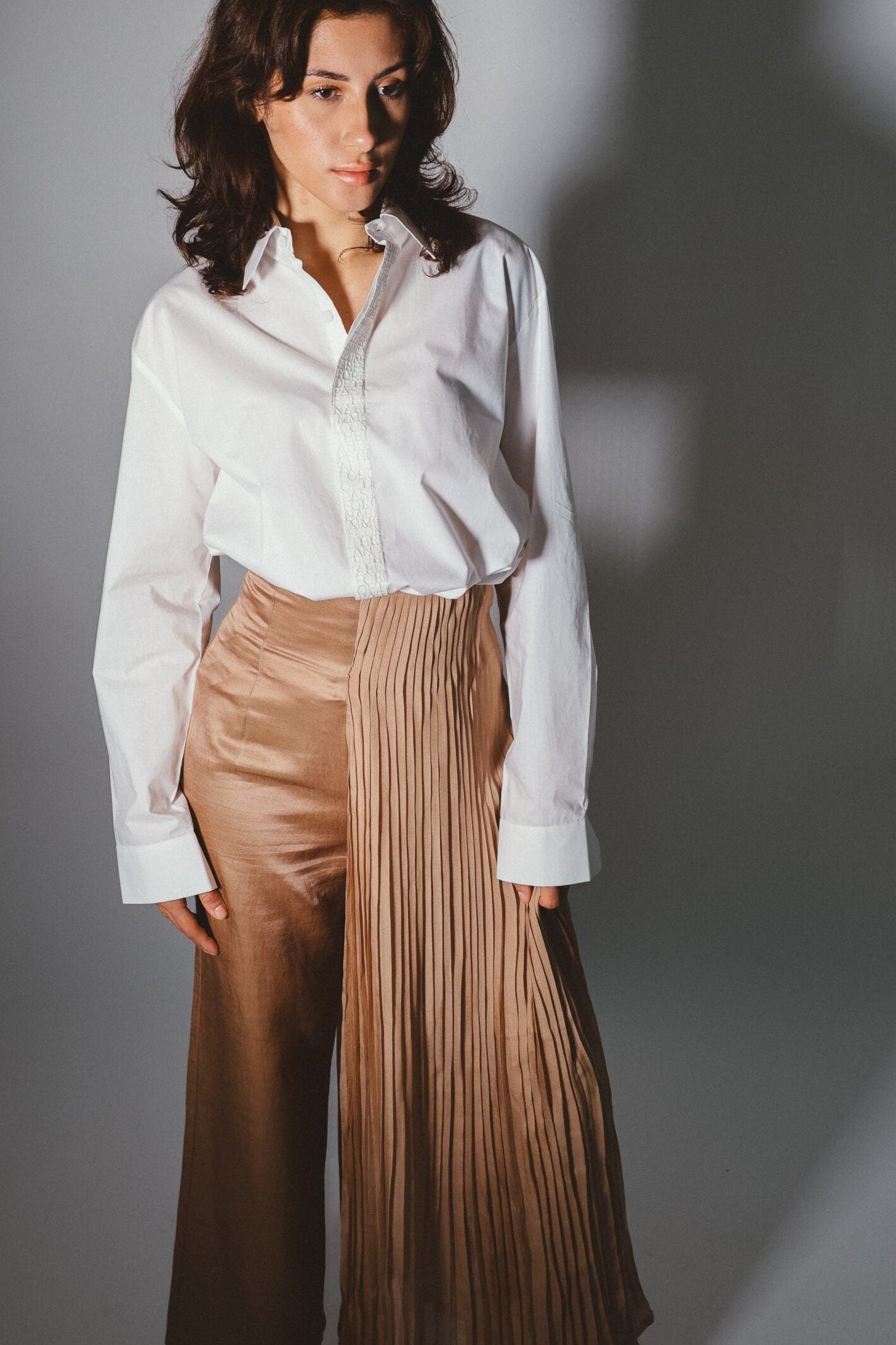 gesture knife pleat pant