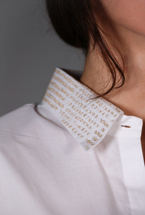 cinched waist shirt