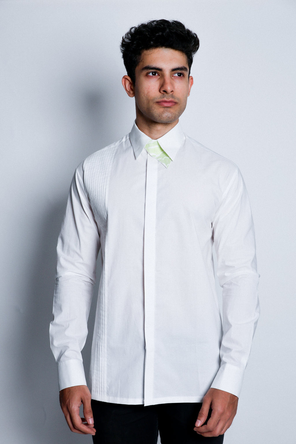 latched vertical lines shirt