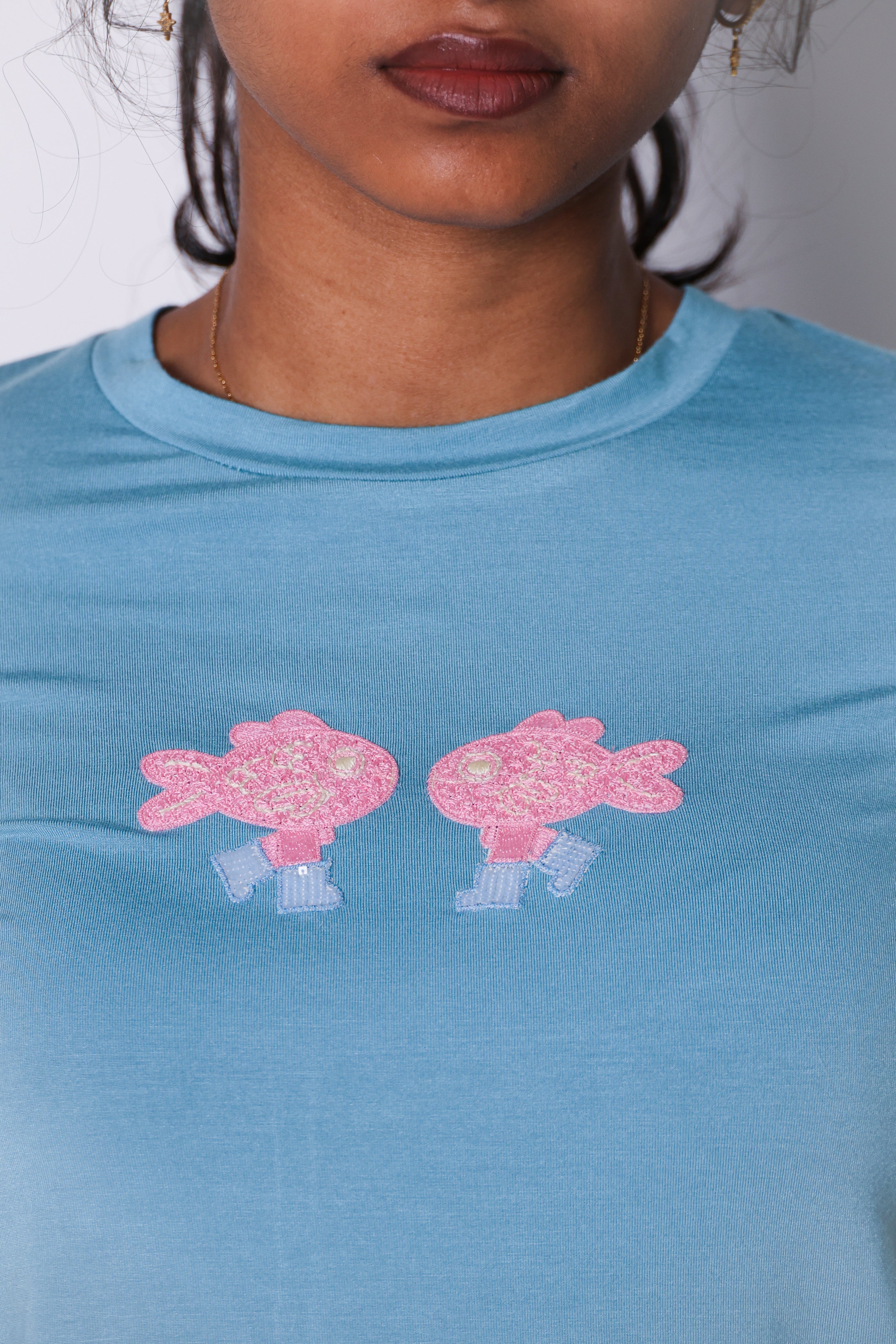 kissing fish baby tee pink duo