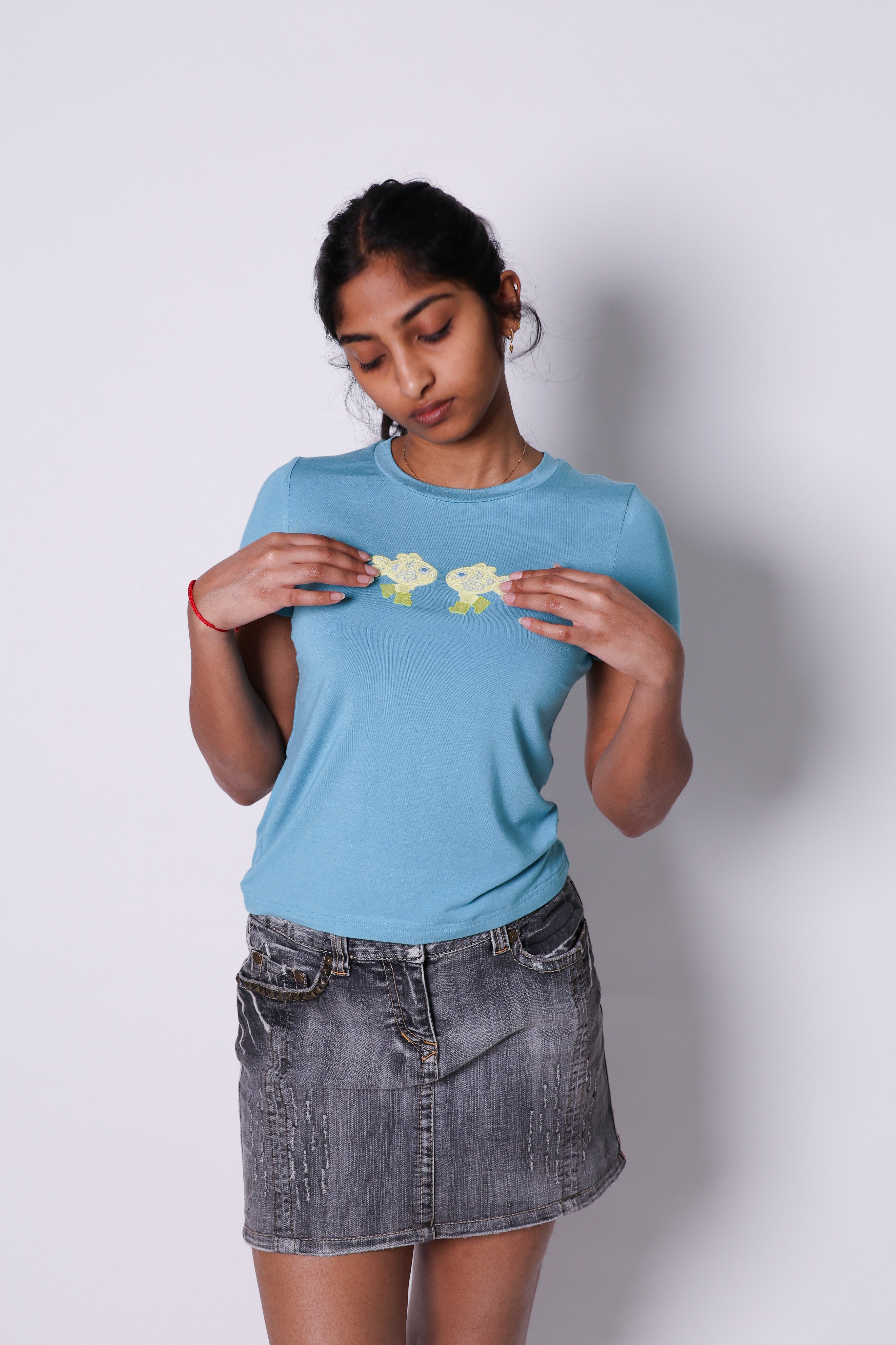 kissing fish baby tee yellow duo