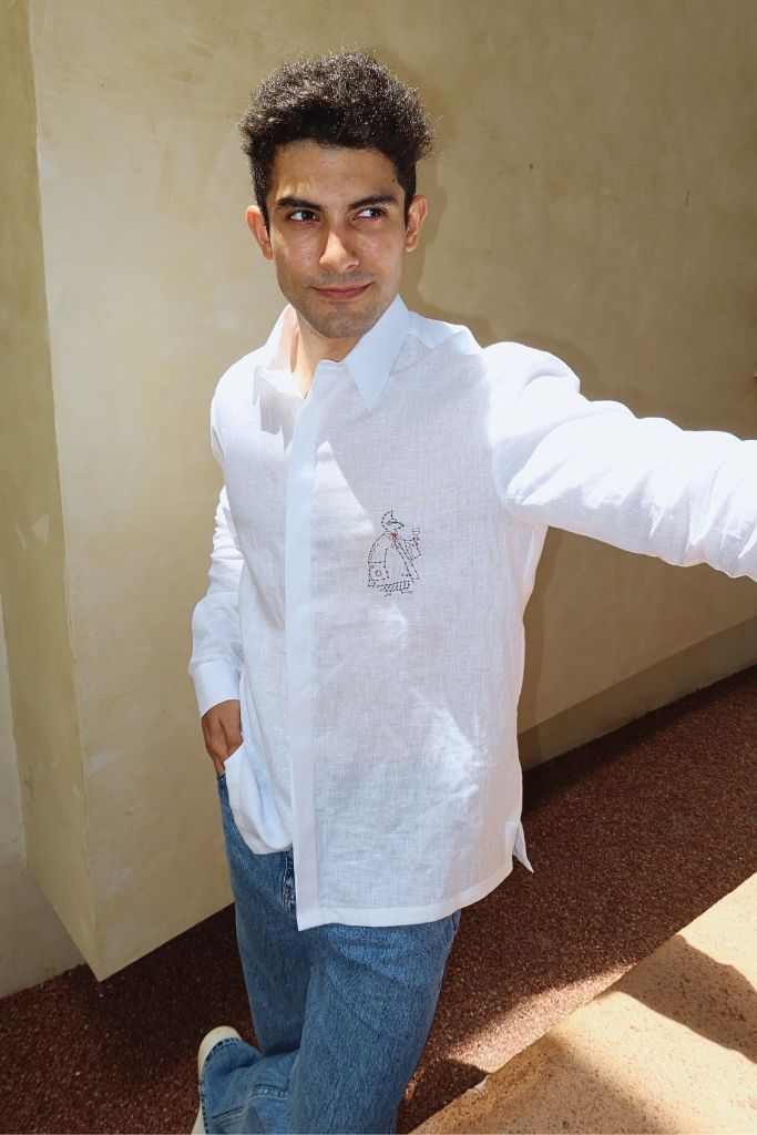 connect the dots logo shirt