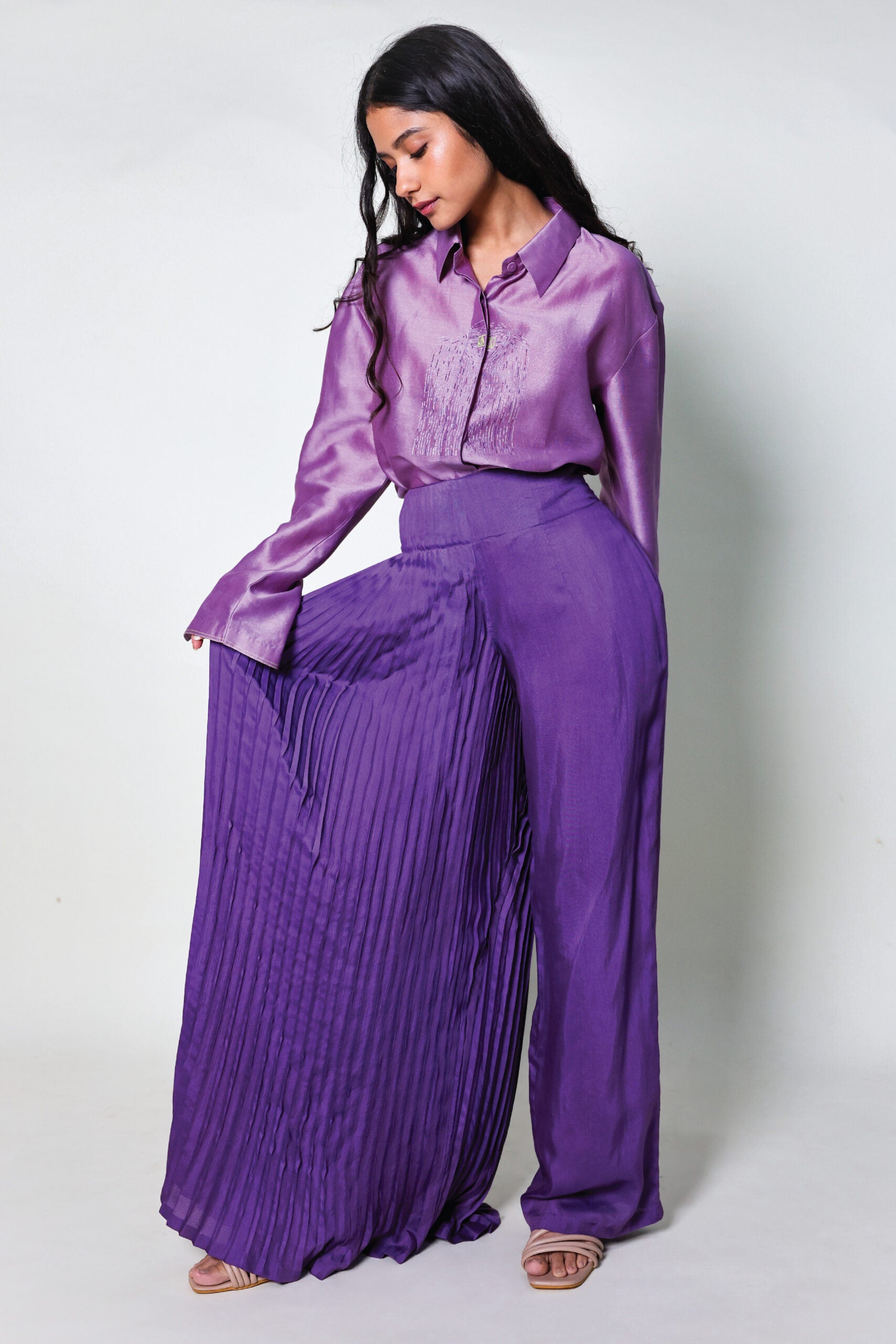 gesture knife pleat pants